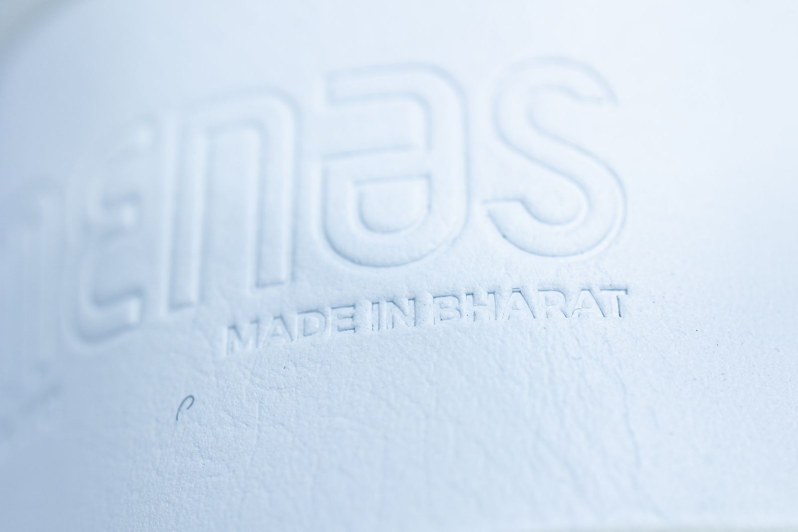 'MENAS MMA GLOVES — Knots & Collar, Defence Colony, New Delhi