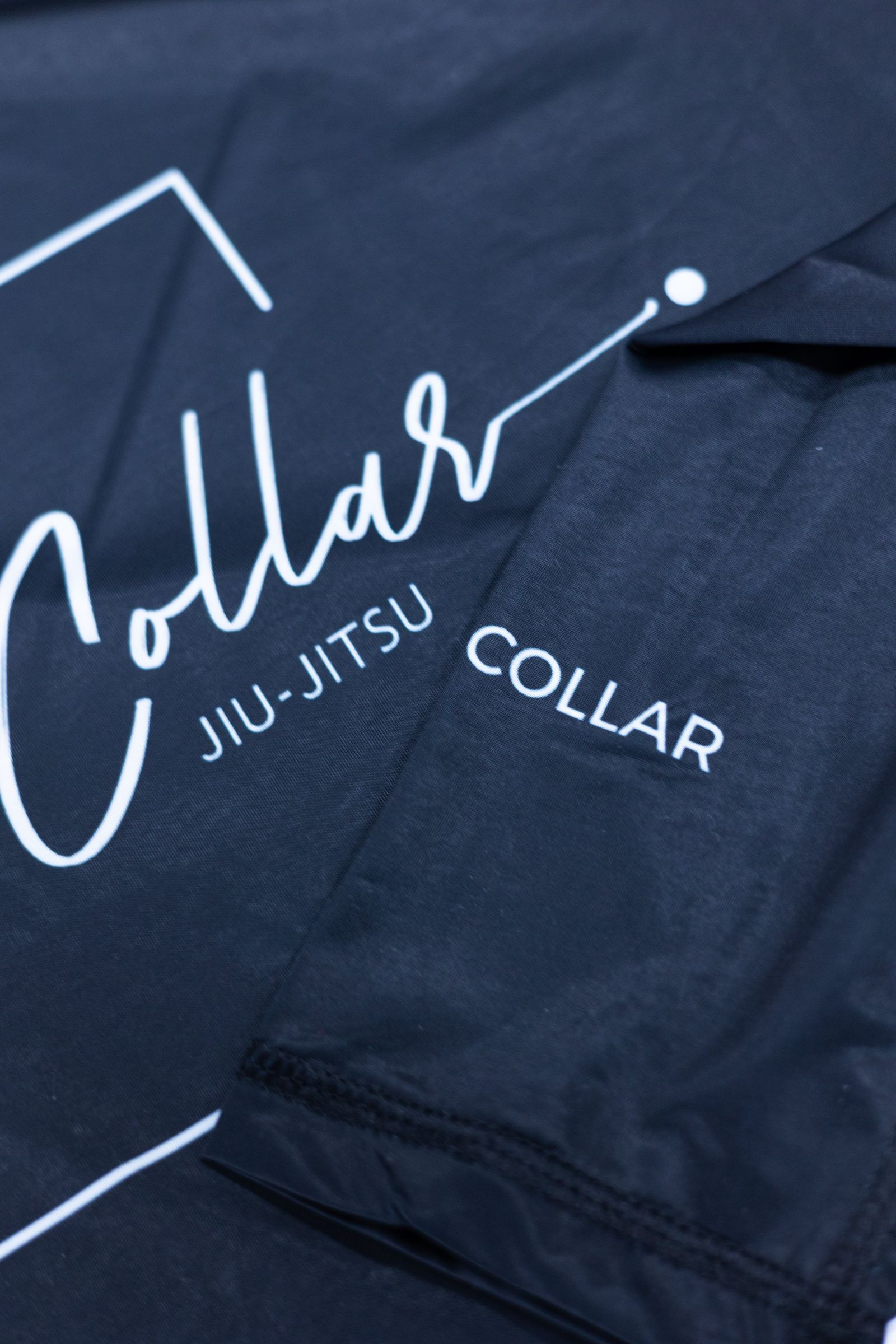 Knots & Collar Rashguard: Feather-Light, Breathable, and Stylish