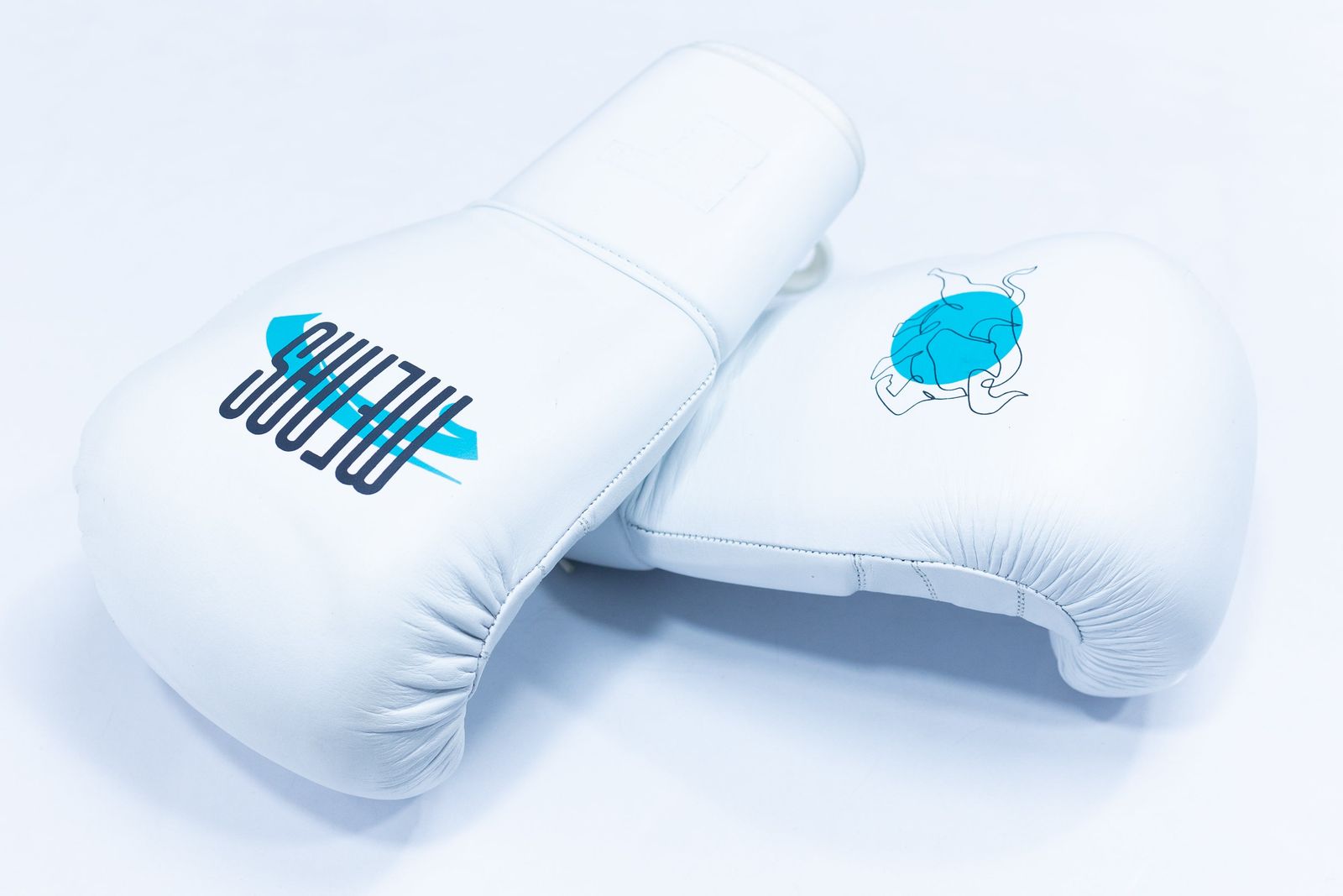 'MENAS BOXING GLOVES — Knots & Collar, Defence Colony, New Delhi