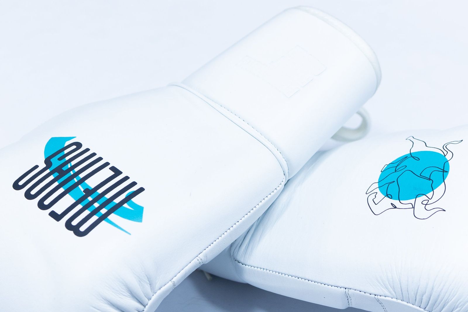 'MENAS BOXING GLOVES — Knots & Collar, Defence Colony, New Delhi
