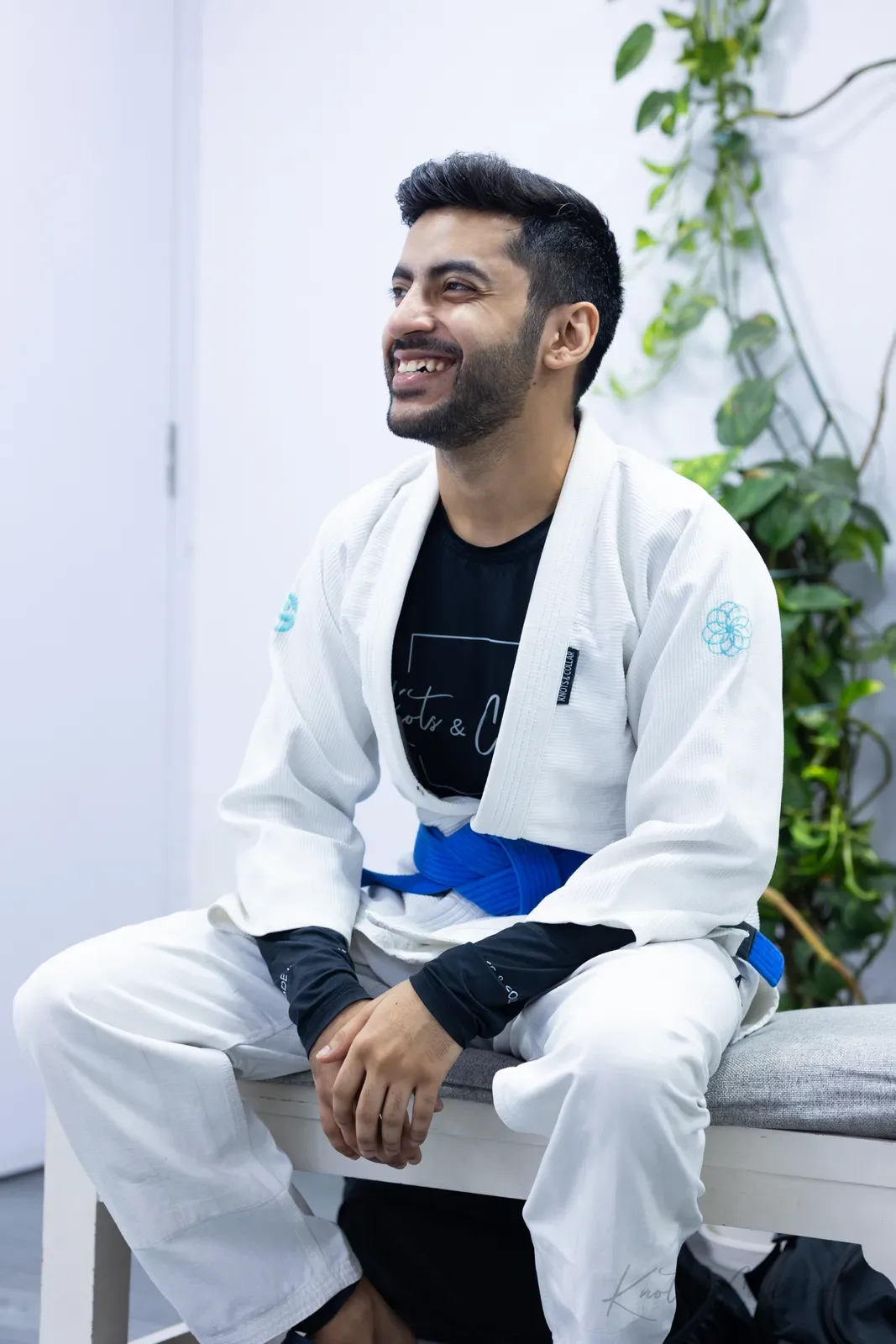 Rolling in the gi at Knots & Collar, Defence Colony, New Delhi, India