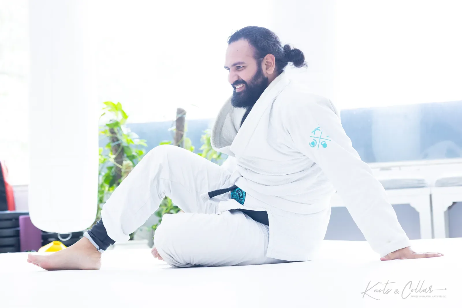 Gi grappling practice at Knots & Collar, Defence Colony, New Delhi, India