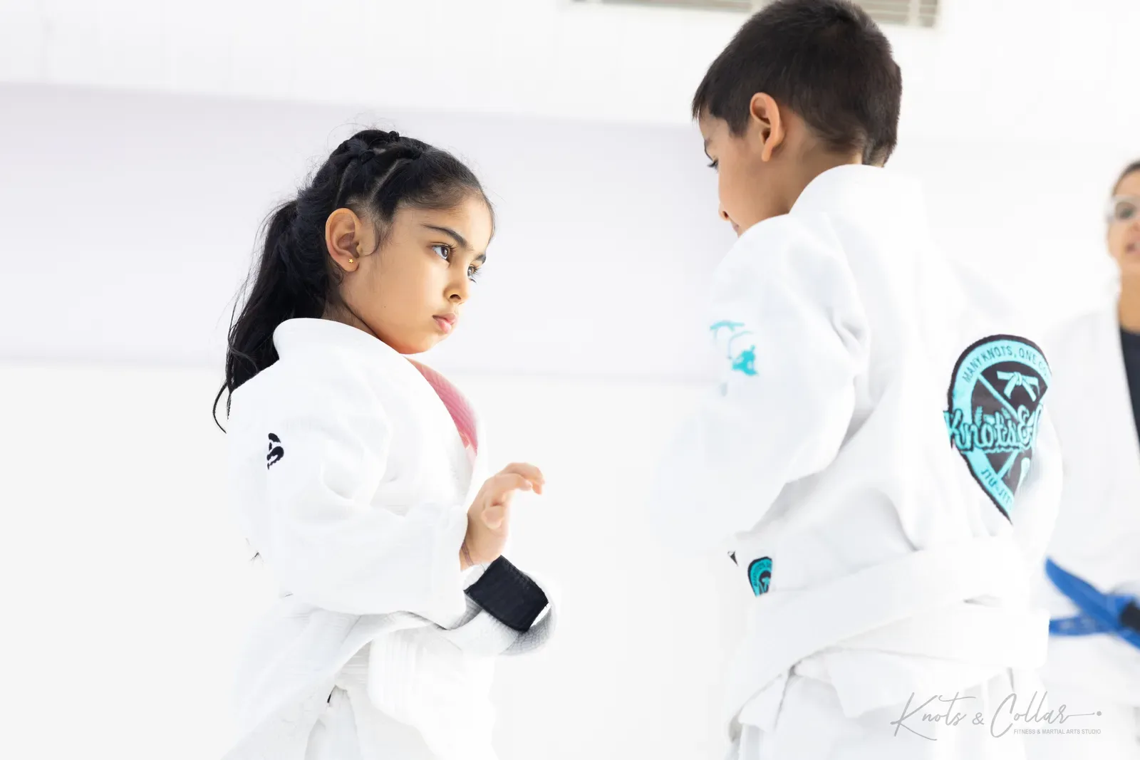 A young student on the mat at Knots & Collar, Defence Colony, New Delhi, India