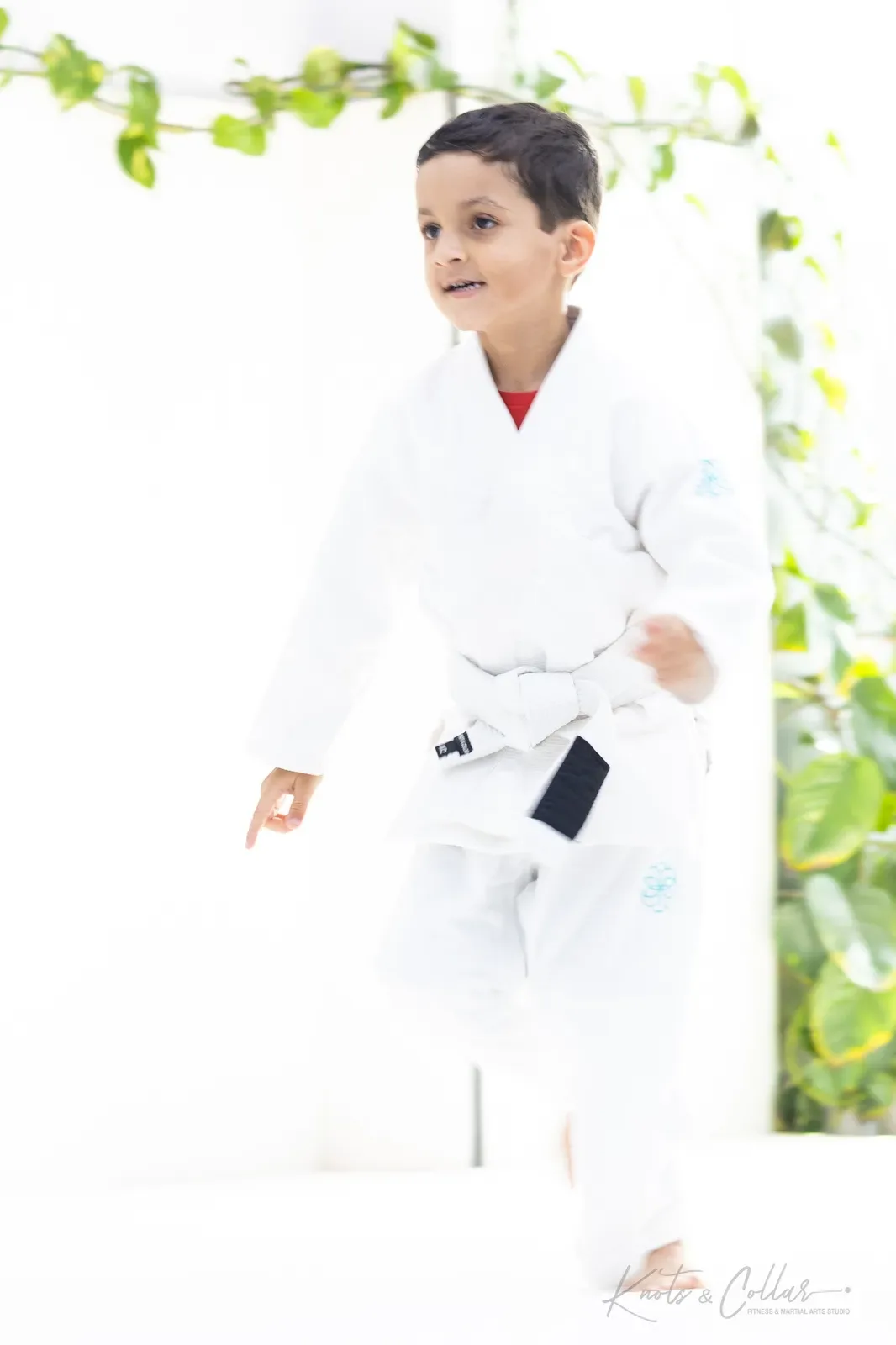 A young student on the mat at Knots & Collar, Defence Colony, New Delhi, India