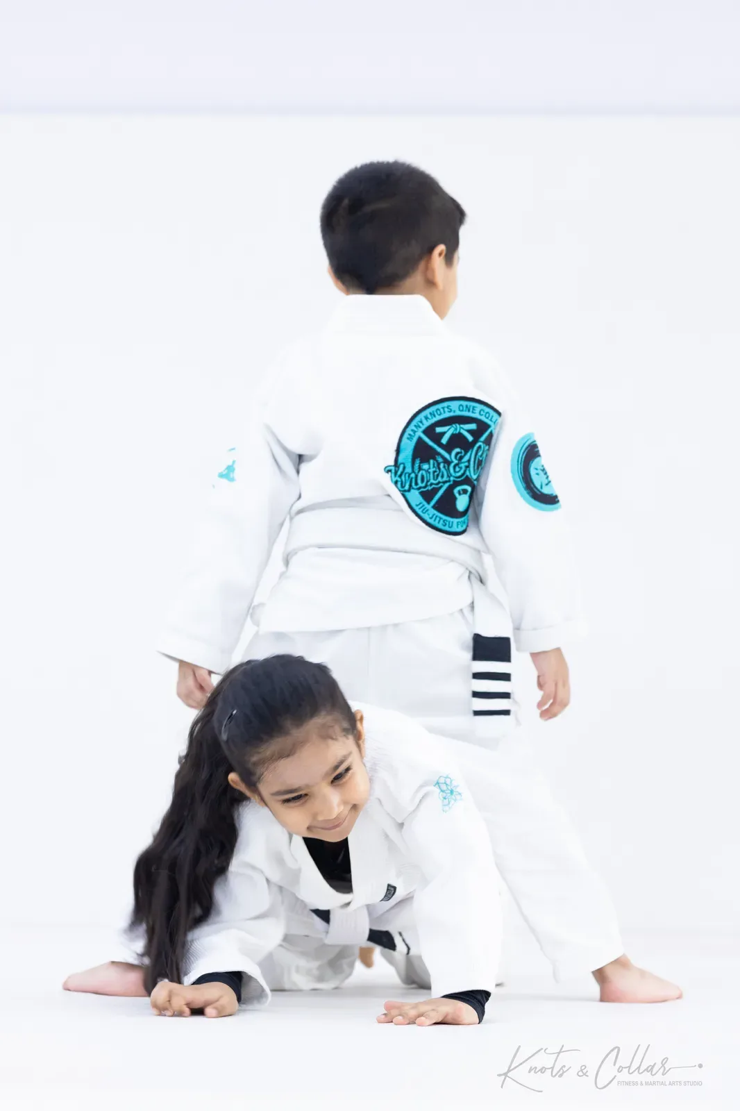 A young student on the mat at Knots & Collar, Defence Colony, New Delhi, India
