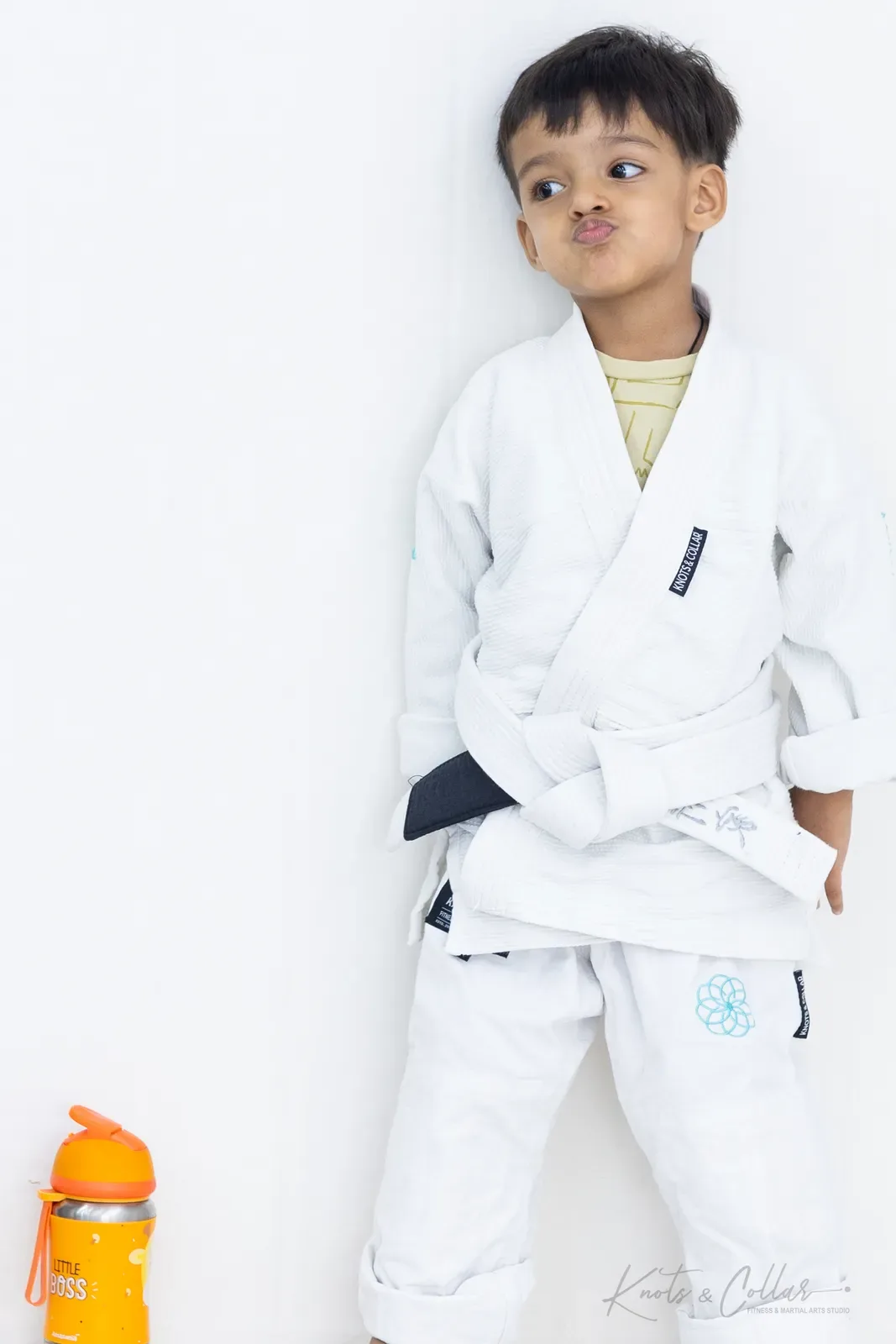 A young student on the mat at Knots & Collar, Defence Colony, New Delhi, India