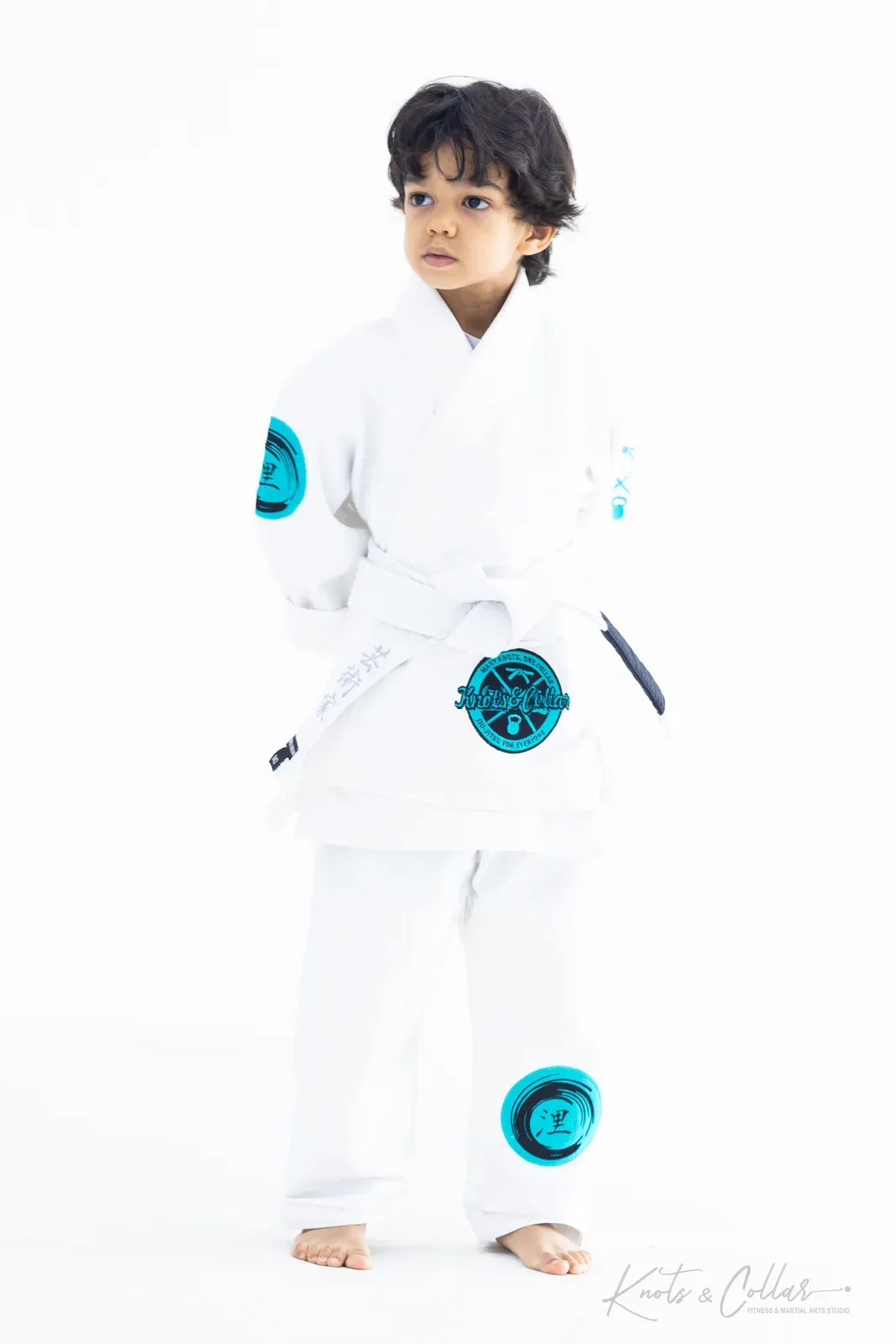 A young student on the mat at Knots & Collar, Defence Colony, New Delhi, India