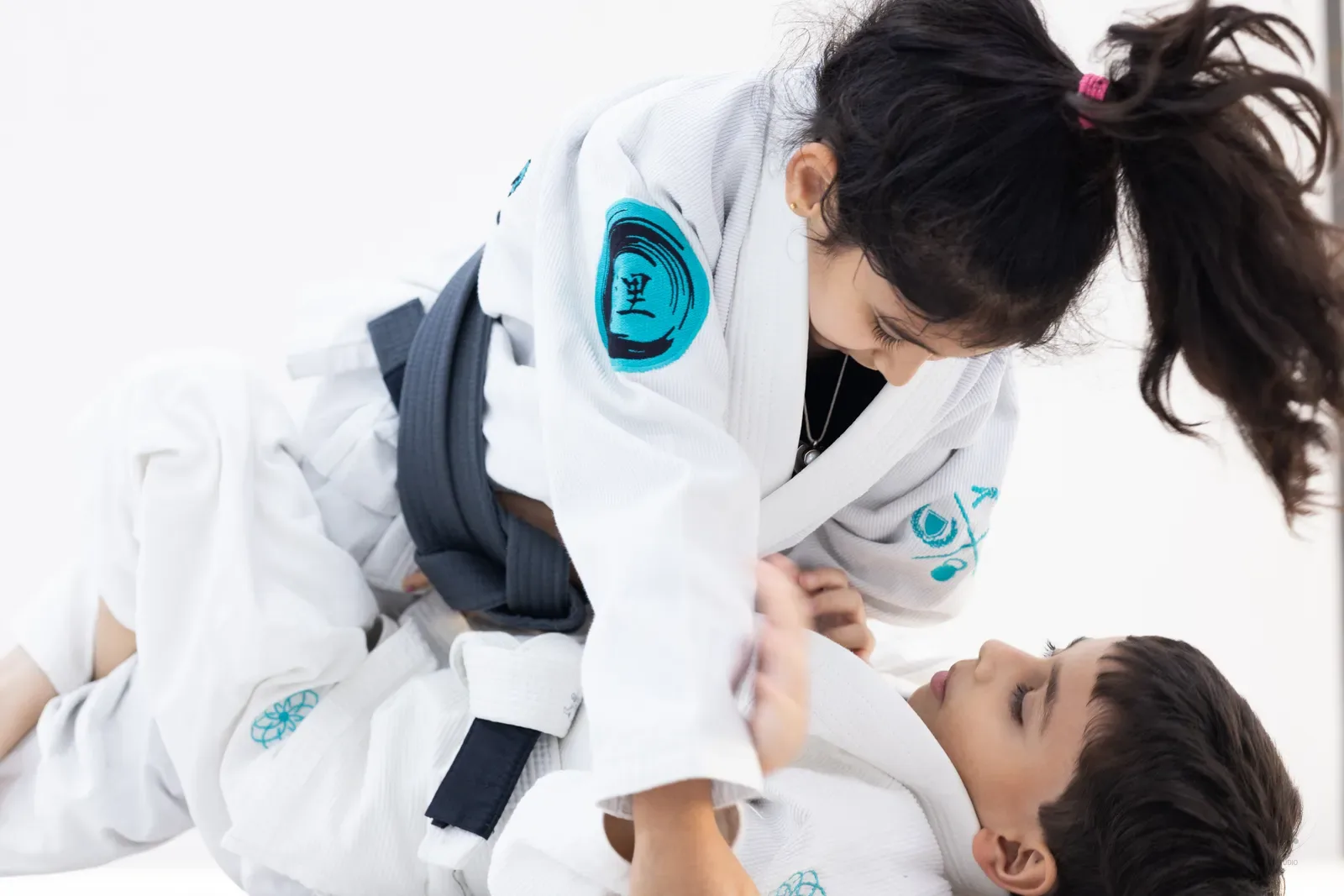 A young student on the mat at Knots & Collar, Defence Colony, New Delhi, India