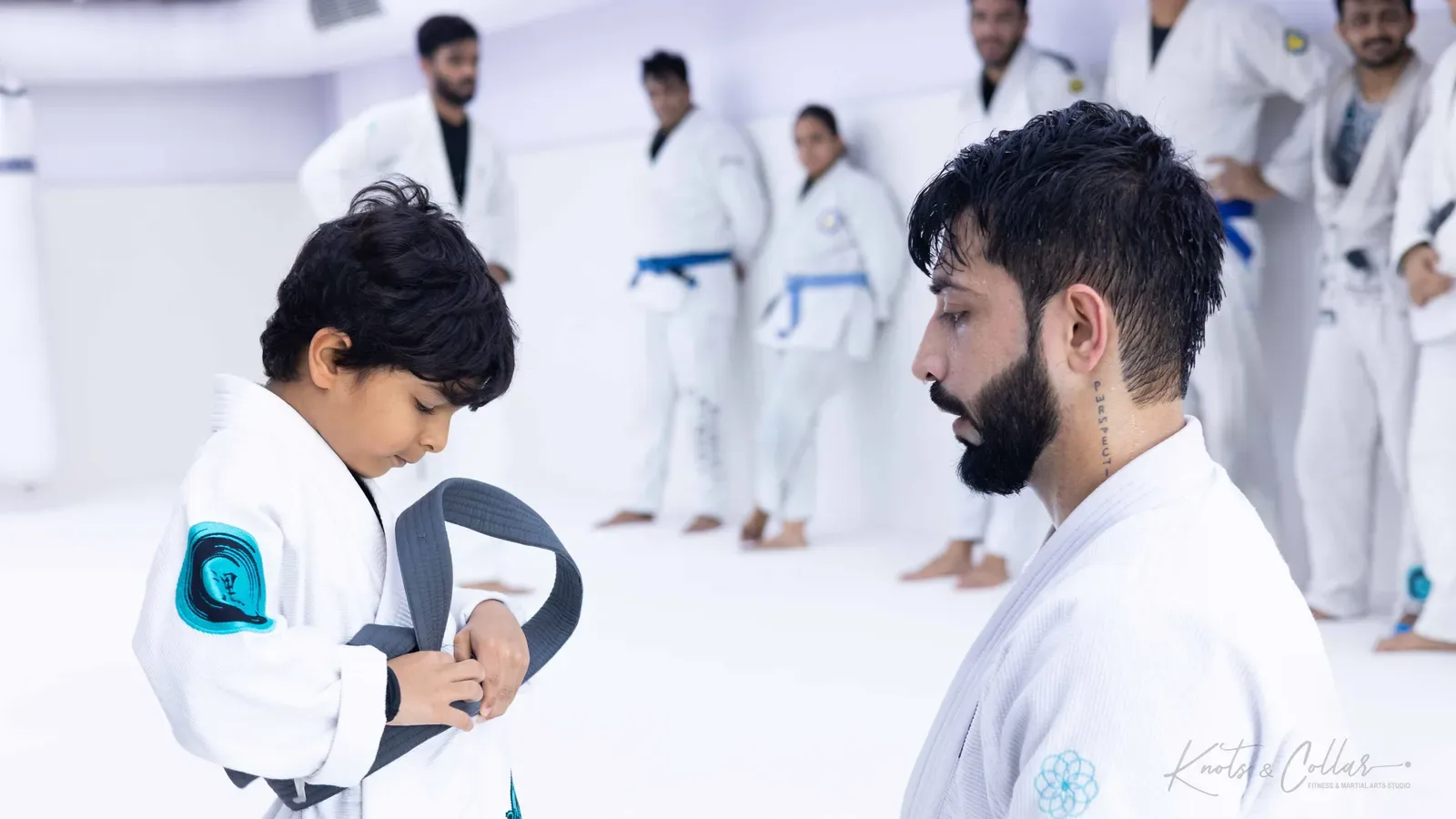 A young student on the mat at Knots & Collar, Defence Colony, New Delhi, India