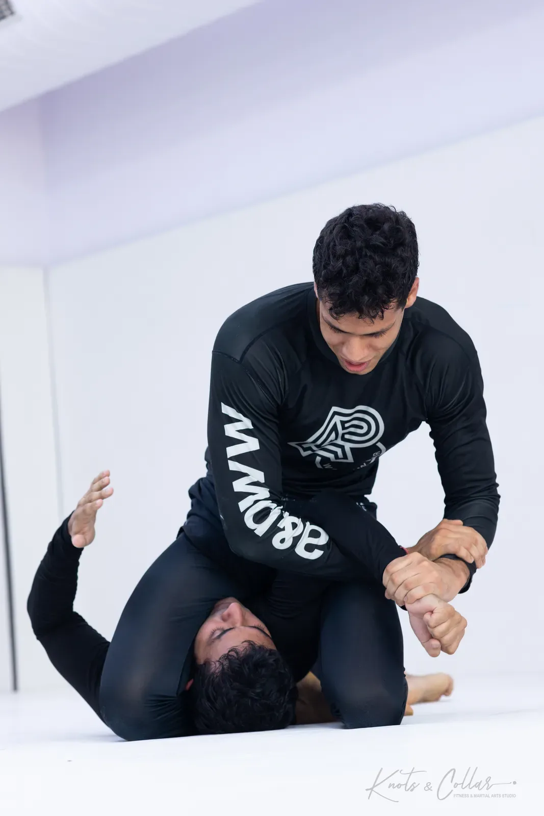 A no-gi jiu-jitsu session at Knots & Collar, Defence Colony, New Delhi, India