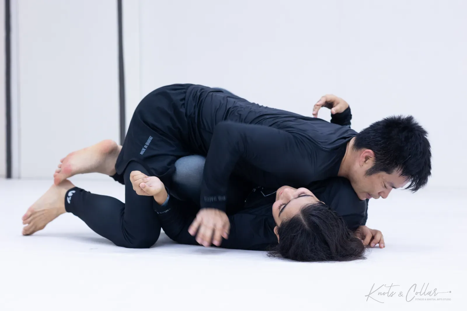 A no-gi jiu-jitsu session at Knots & Collar, Defence Colony, New Delhi, India